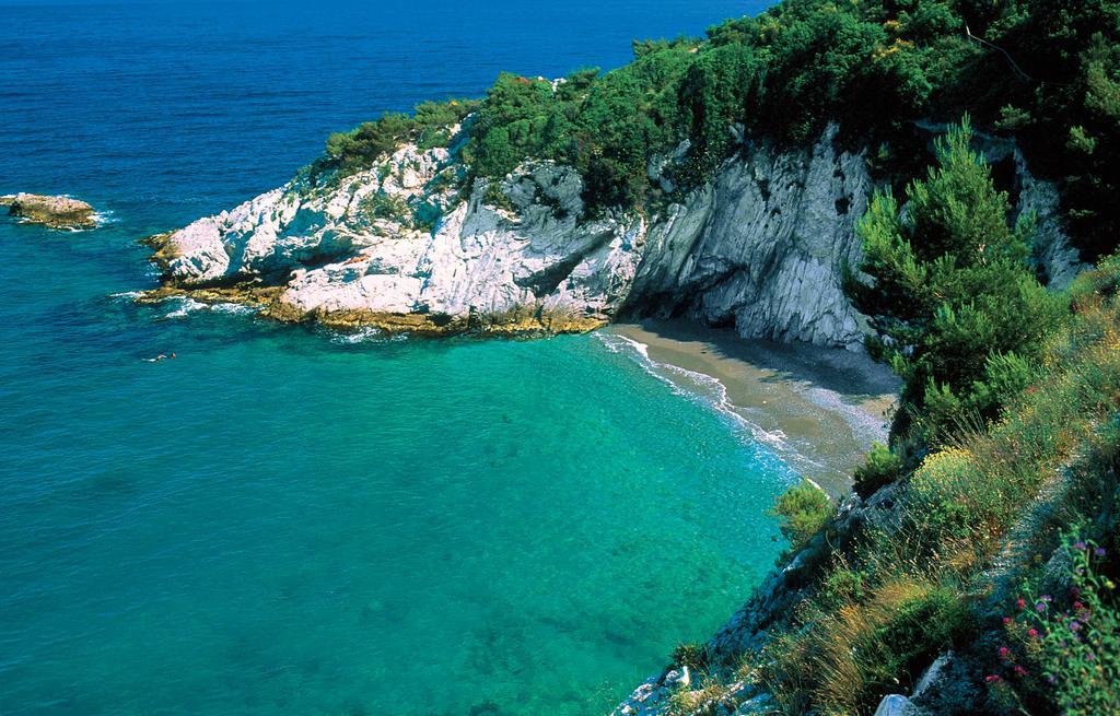 Le 3B - Finalpia Apartamento Finale Ligure Exterior foto